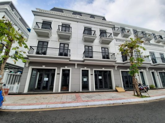 bán nhà vincom cà mau dãy mg