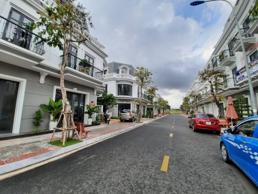 bán nhà vincom cà mau dãy mg