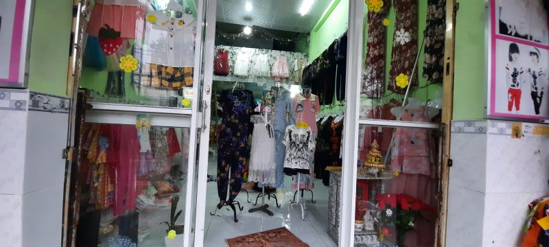 Sang bán lại shop quần áo chợ phường 8 Cà Mau đường Lê Anh Xuân