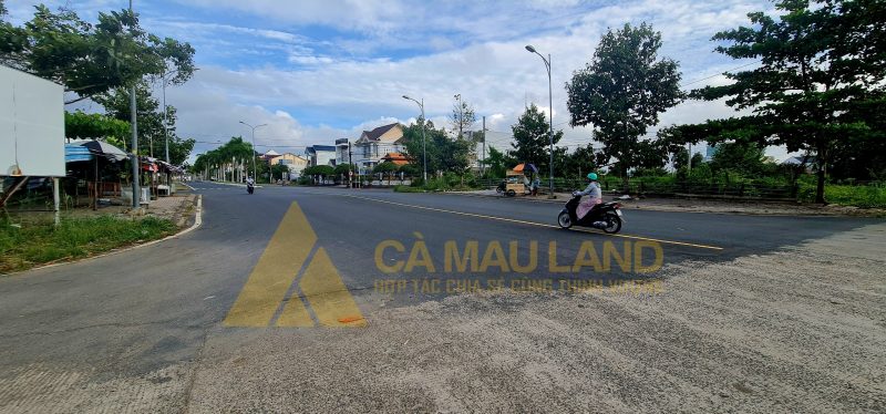 Bán đất Licogi H8 cặp Minh Thắng đối diện bờ kênh châu văn liêm cà mau