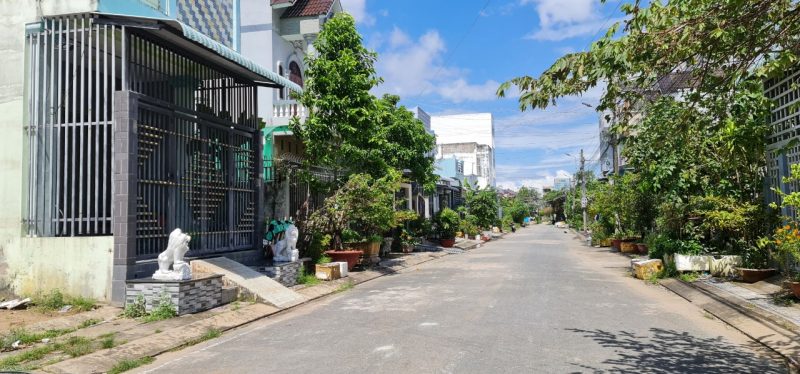 Bán nhà ngay chợ phường 8 Cà Mau đường Trần Văn Ơn giá rẻ 