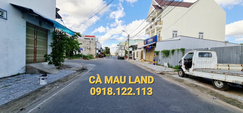 Bán 3 nền đường số 9 Tái định cư phường 4 Cà Mau giá rẻ •Đất đường số 9 TĐC Phường 4 cạnh quán café Mỏ Neo, gần góc ngã ba đường với số 1. • Đường số 9 thông thẳng tới chợ mới phường 4, rất tiện lợi • Gần trường THCS Phan Bội Châu và công viên cây xanh